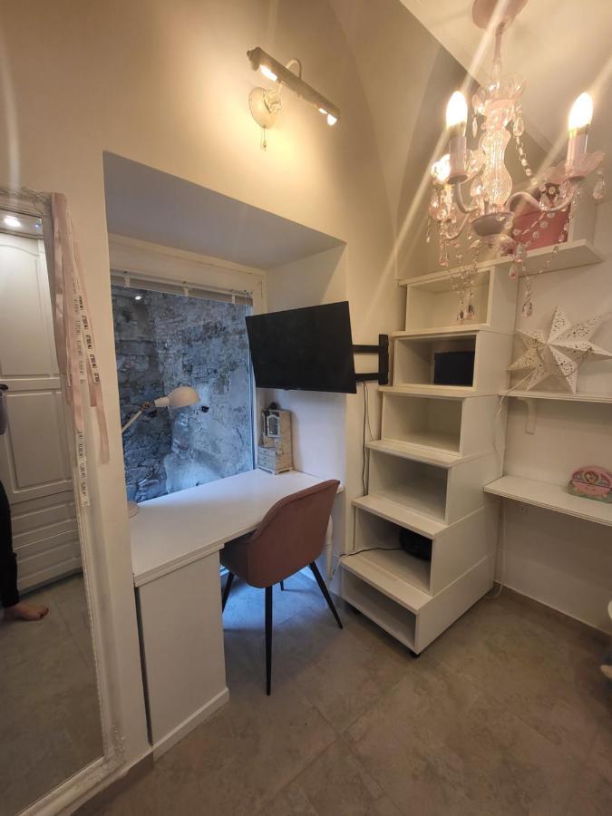 Vintage Apartment In The City Centre Old Town ليوبليانا المظهر الخارجي الصورة